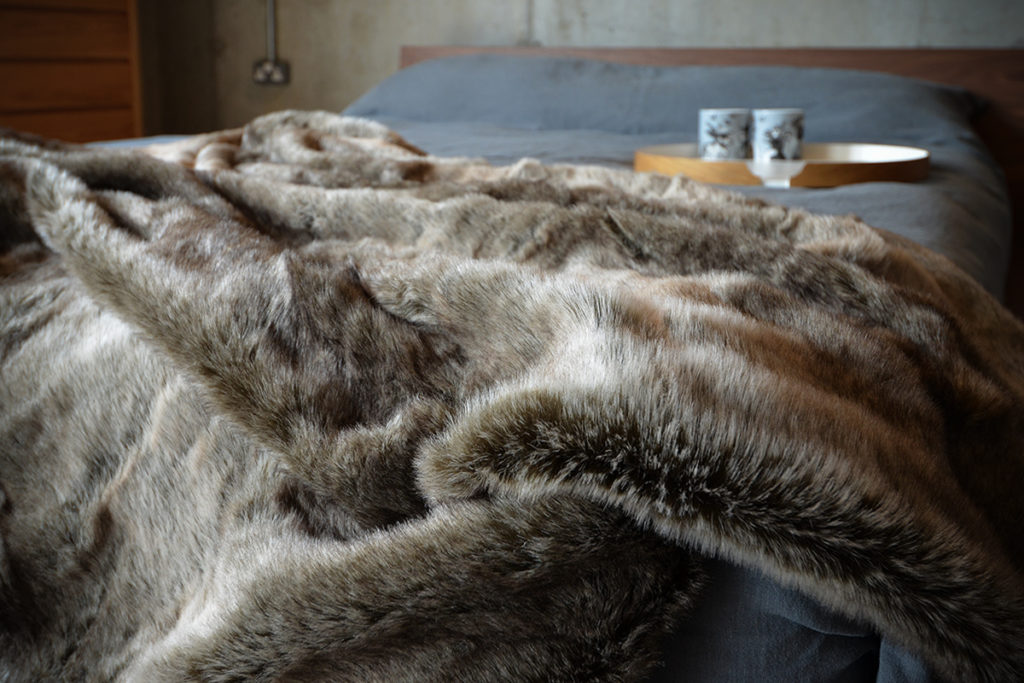 faux fur throw - silver wolf