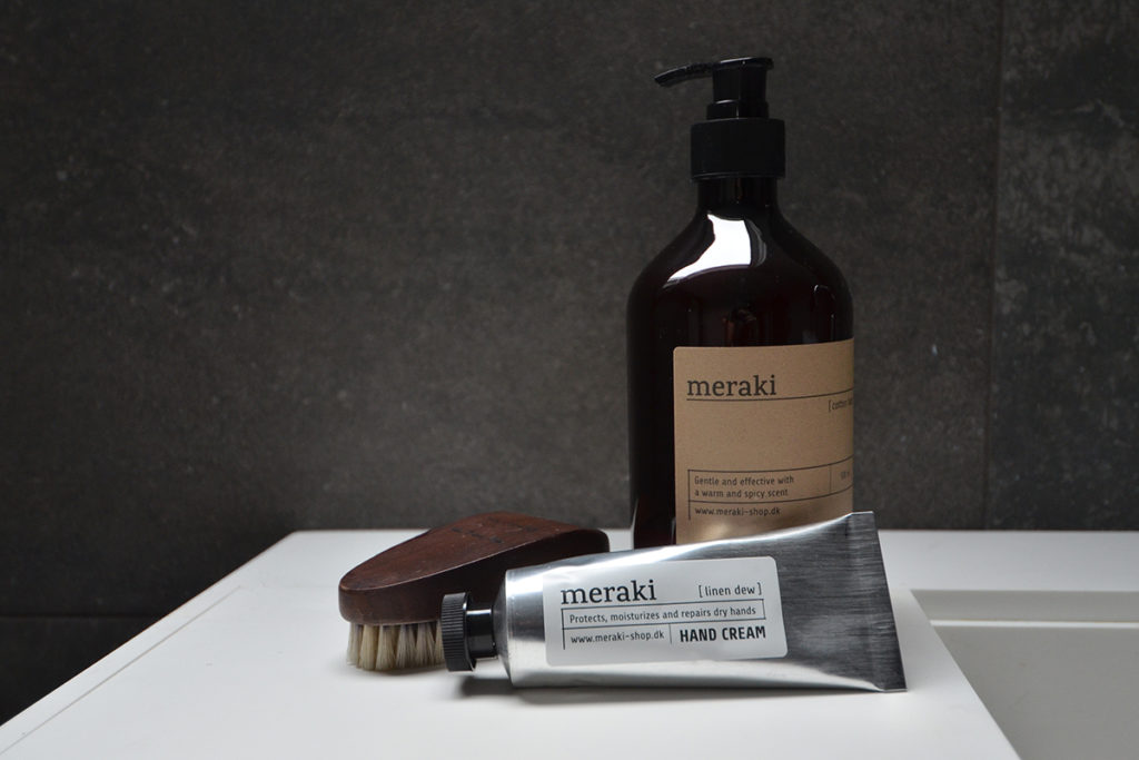 hand-wash-handcream-with-walnut-nail-brush