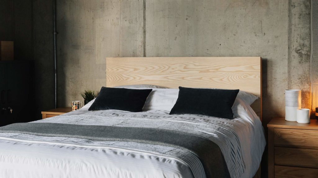 Bamford bed headboard 3Q
