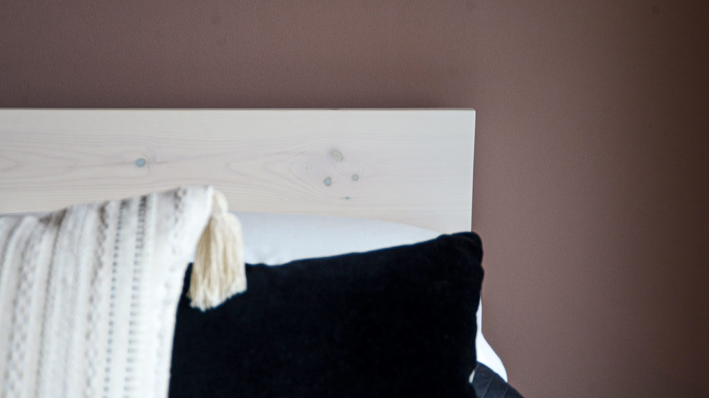 Sale White Wash Pine Sahara headboard close up