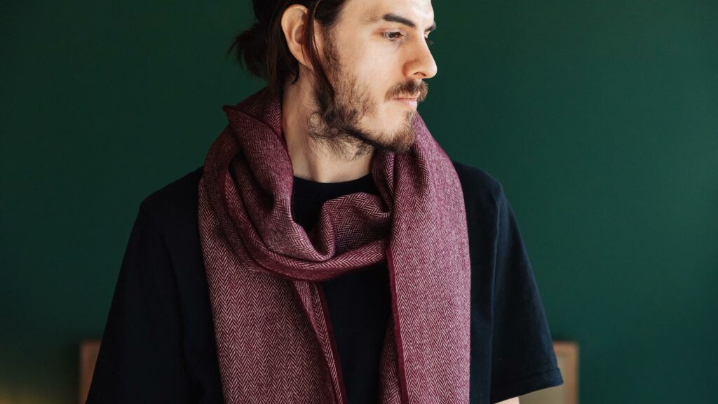 burgundy scarf front