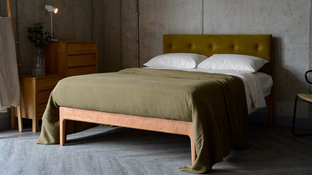 cherry and velvet Bloomsbury with olive bedspread