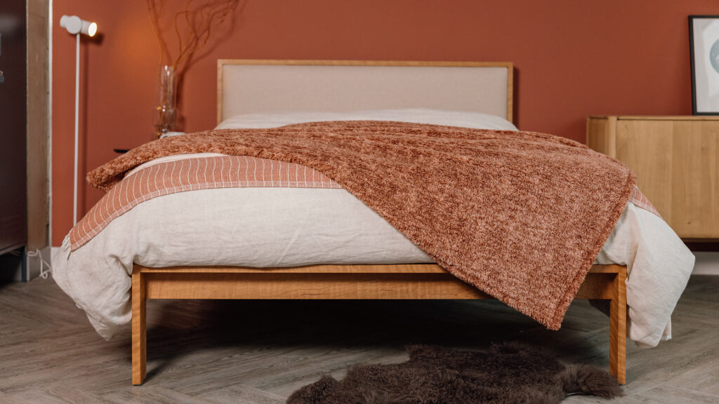 cherry shetland bed with upholstered headboard amatheon