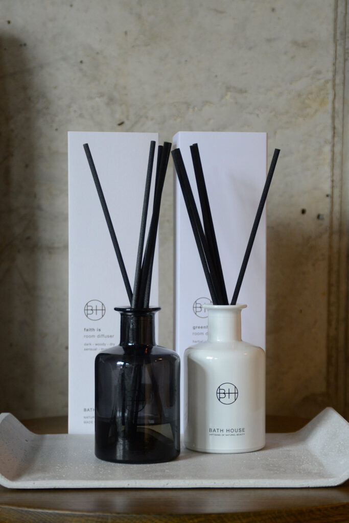 diffusers with packaging portrait