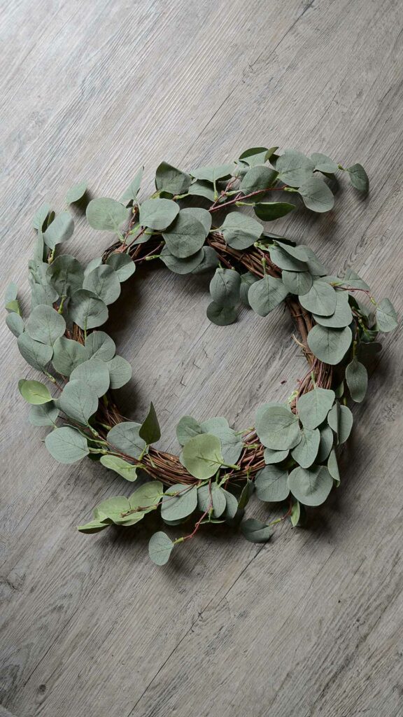 eucaliptus wreath portrait