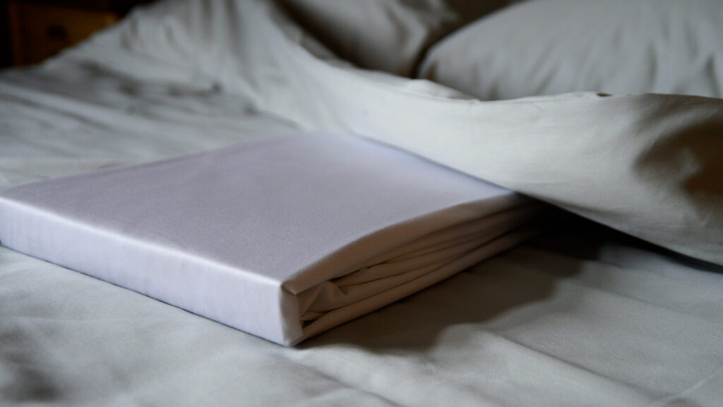 grey and white 600tc bedding