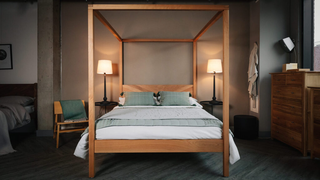 kelham cherry 4 poster with green bedding