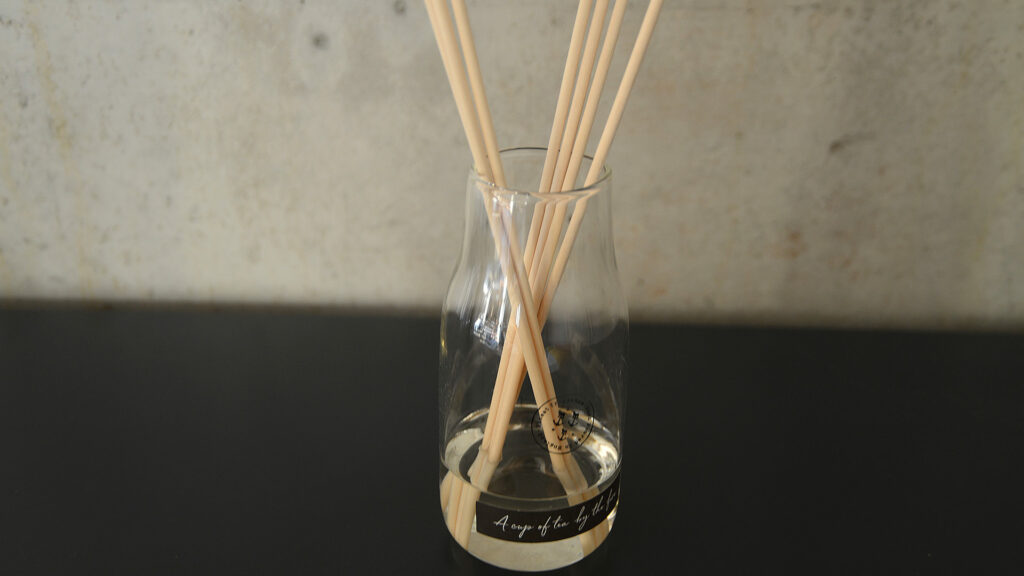 decorative glass reed room scenter