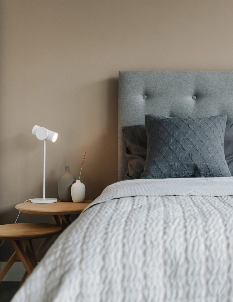 skye amatheon wolf oak twist table portrait