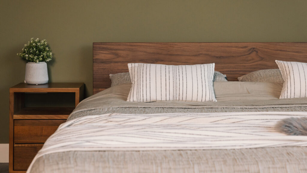 walnut sonora with walnut Cube shelf table