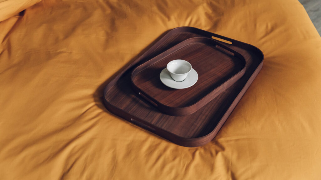walnut trays with deep rim 1